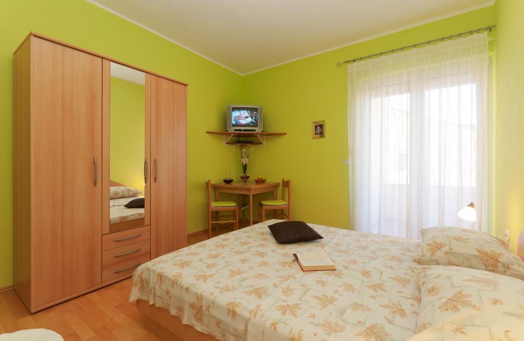 Mara Apartment *