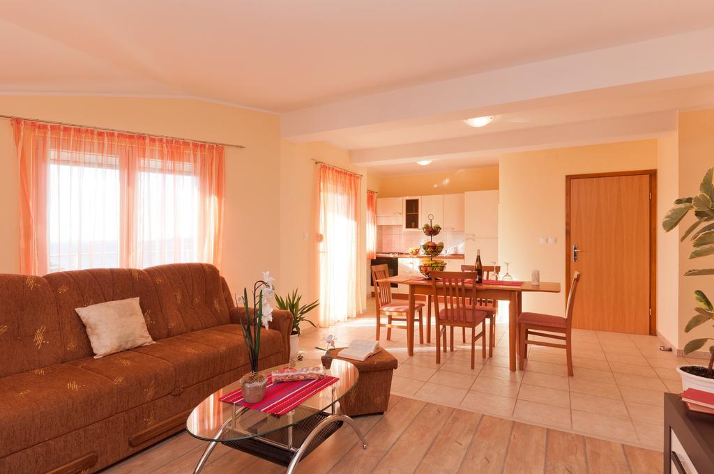 Apartment Mara Drage